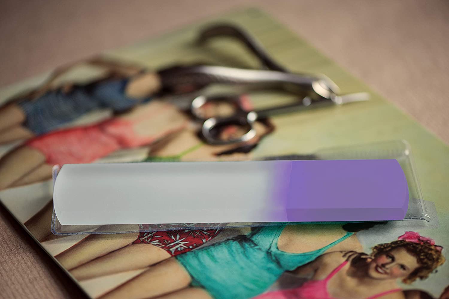 Oryginalny skrobak do stóp i środek do usuwania kalusa - wszystko w jednym szklany pilnik do stóp fioletowy