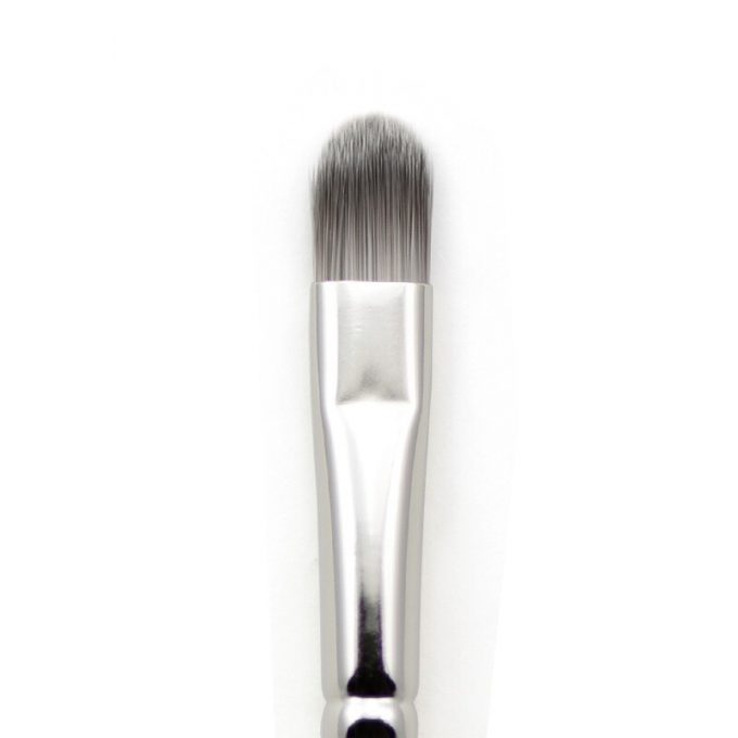 Concealer brush with extra smooth synthetic fibres 968-12