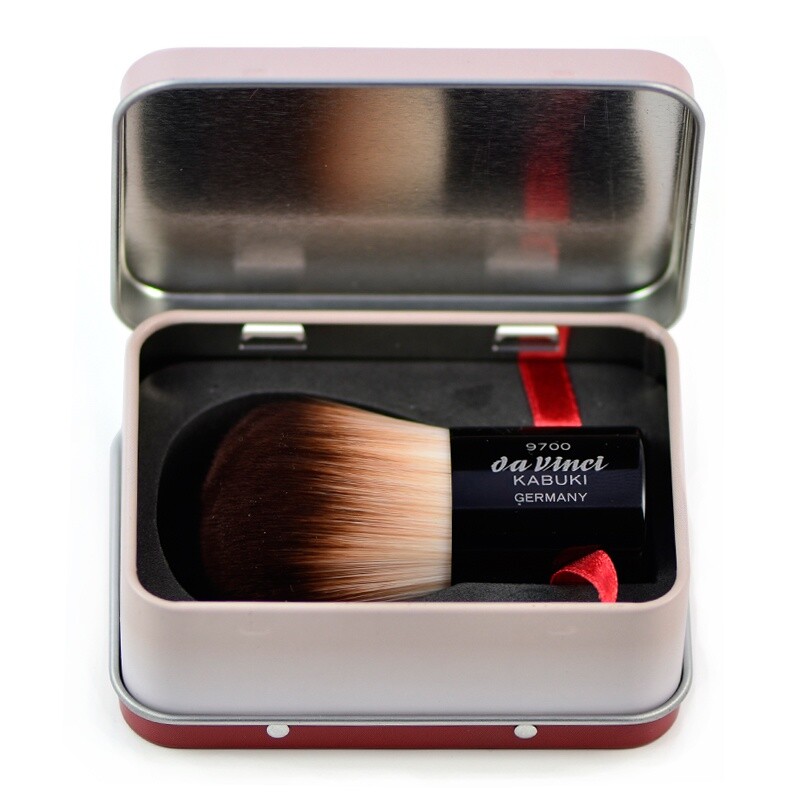 Pędzel do pudru KABUKI z gładkimi włóknami syntetycznymi 9700