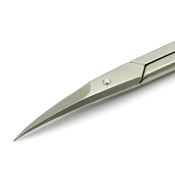 Nůžky na nehtovou kůžičku Mont Bleu, vyrobené v Itálii, nabroušené v Solingenu